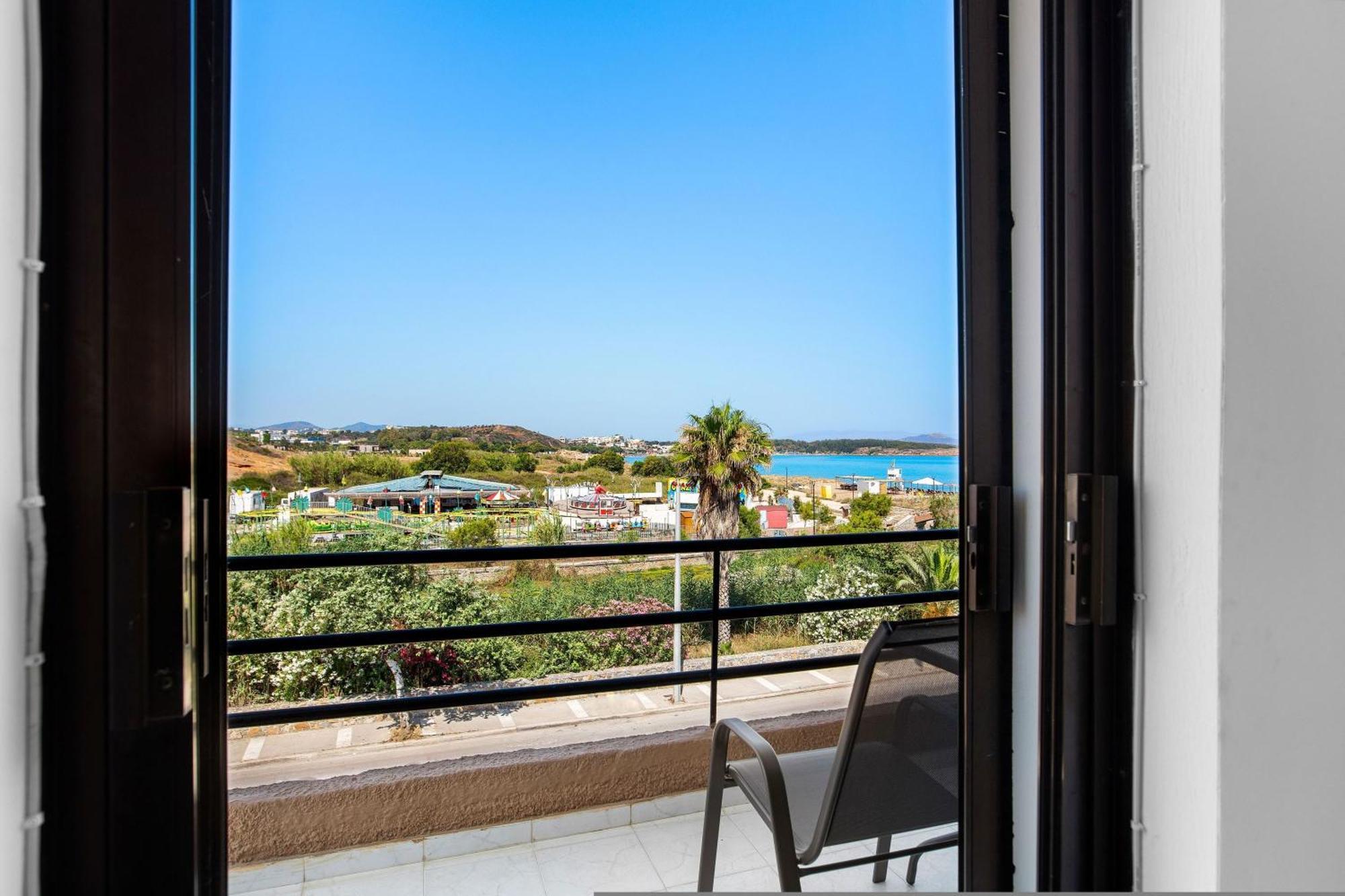 Sun Beach Apartments In Chania 09 11 المظهر الخارجي الصورة